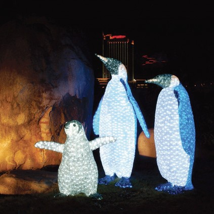LED Penguins Family Sculpture Lights