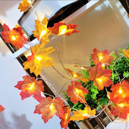 Battery Powered LED Maple Leaf Lights